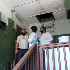 Жилищные инспекторы протестировали работу мобильного принтера во время выездной проверки