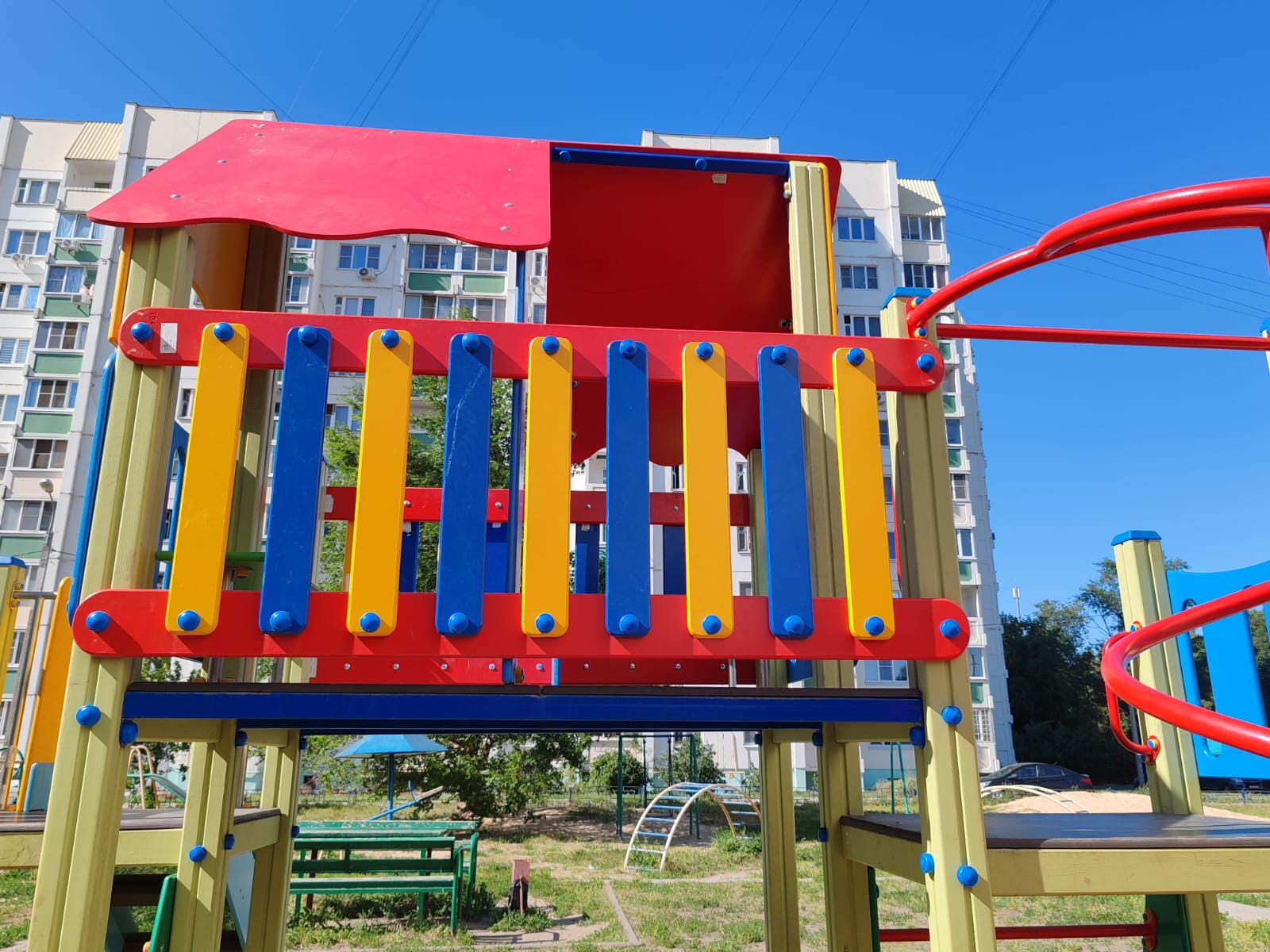 Профилактическое мероприятие ГЖИ помогло устранить дефект горки на детской площадке